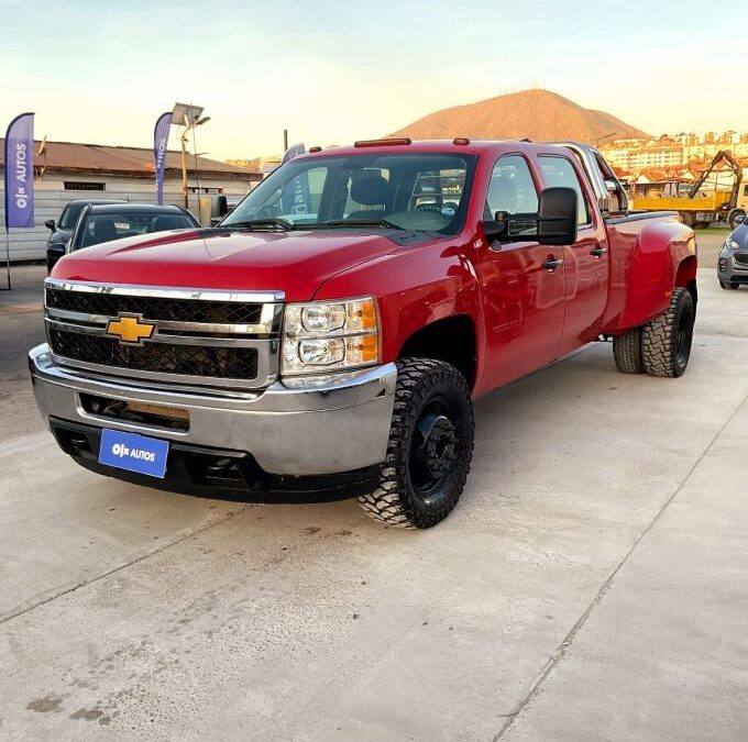 CAMIONETA CHEVROLET SILVERADO 2012