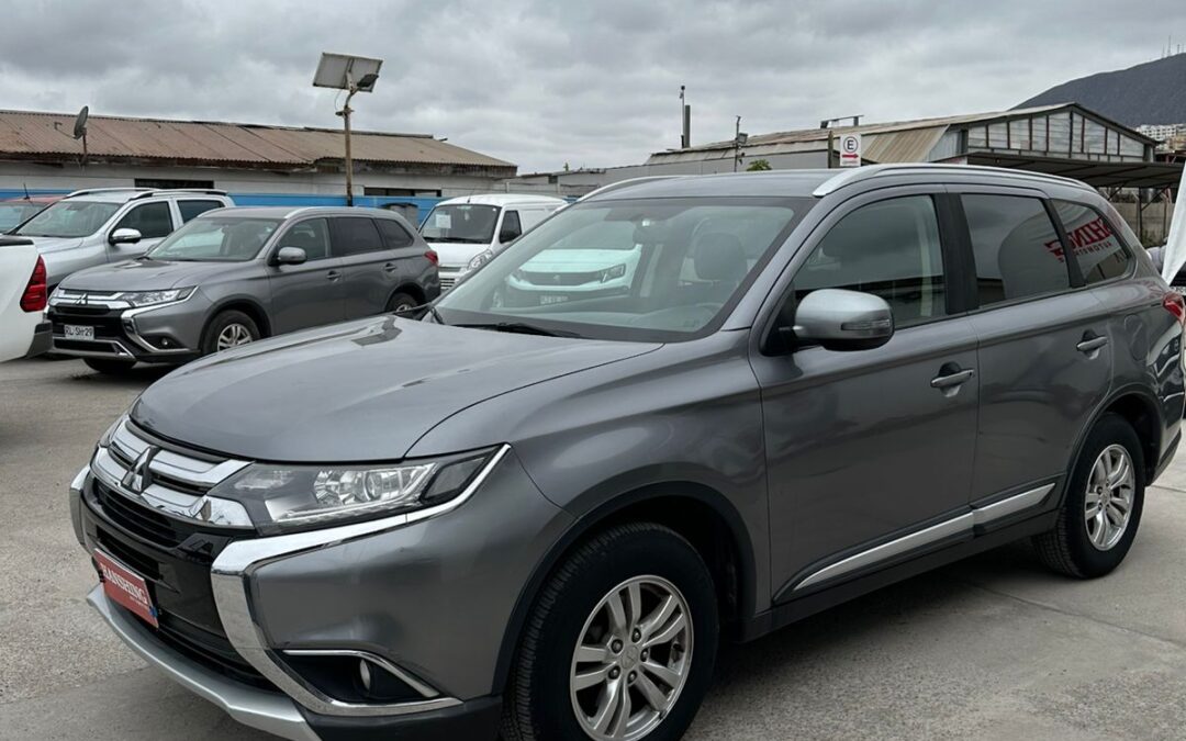 MITSUBISHI OUTLANDER AUT 2022